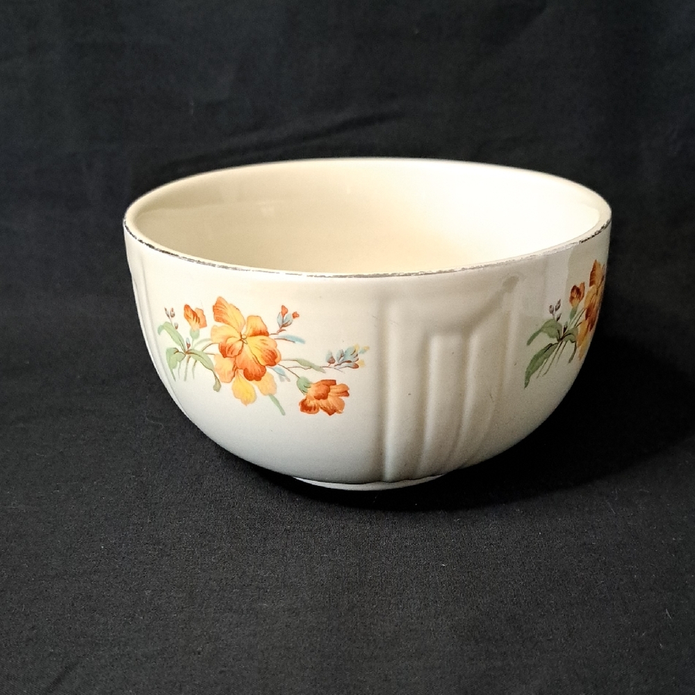 Halls Superior Kitchenware "Eureka Serenade"